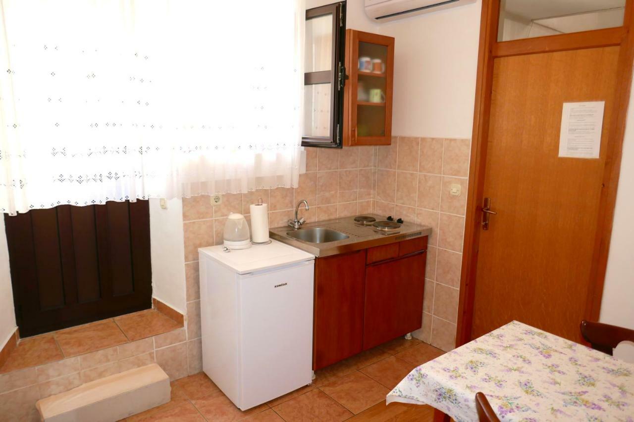 Apartments Ljubica Stari Grad  Bagian luar foto