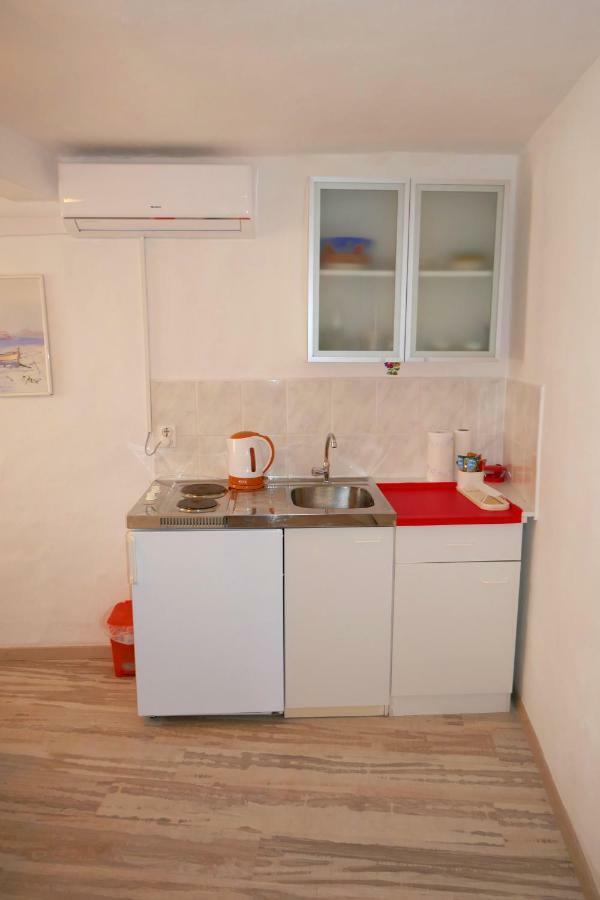 Apartments Ljubica Stari Grad  Bagian luar foto